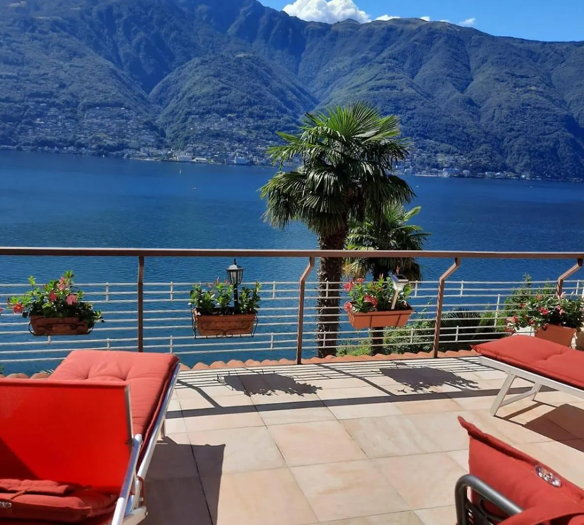 Luxus-Fewo In Pino - Casa Roccia Pino Lago Maggiore 0*,