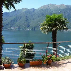 Casa Roccia Pino Lago Maggiore